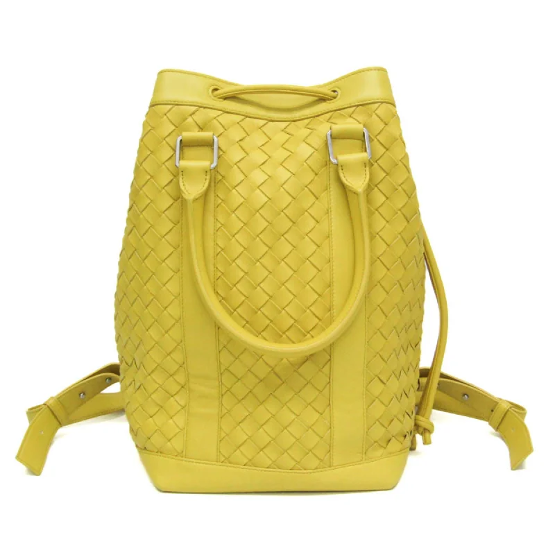 Handle bags with subtle embroidery for detail -Bottega Veneta Intrecciato  Leather Backpack (Pre-Owned)