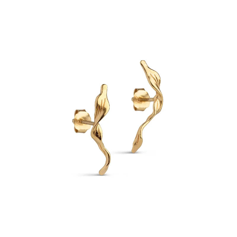 Hoop earrings with hearts for a sweet and romantic gesture-Studs, Juno