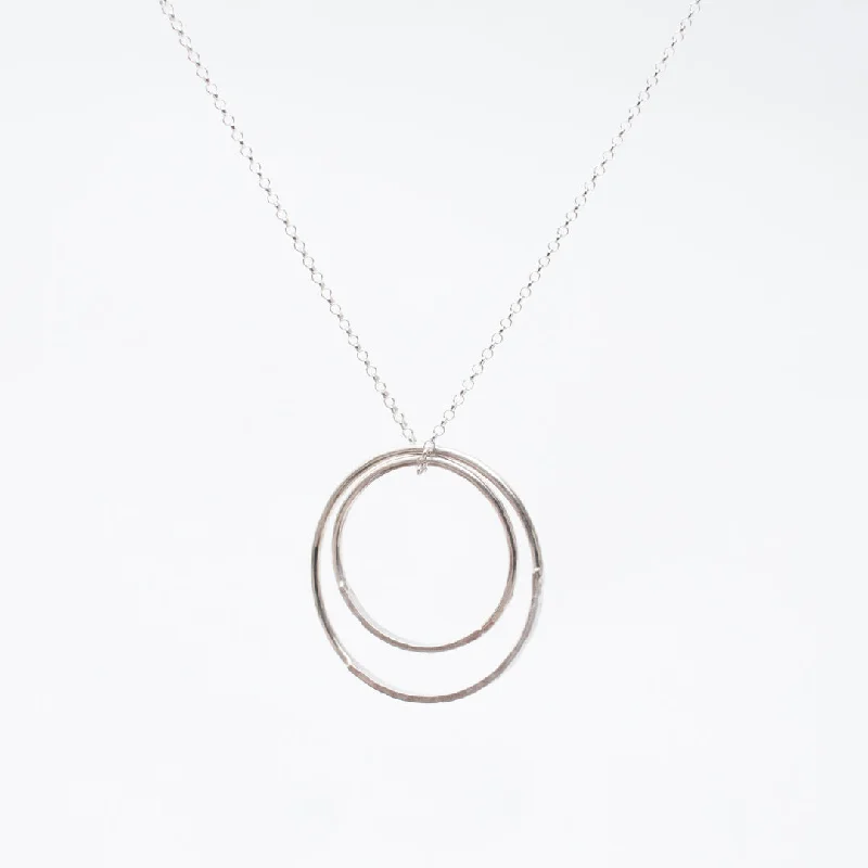 Best necklaces and pendants with vintage lockets for a nostalgic, sentimental look-Silver Large Double Hammered Necklace