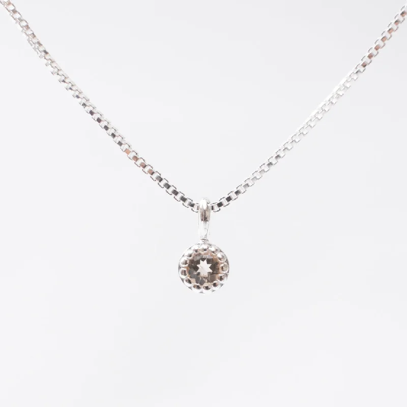 Best necklaces and pendants with intricate filigree for vintage-inspired elegance-Silver Milgrain Edge Round Morganite Necklace