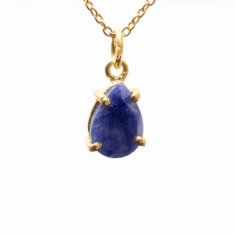 Best necklaces and pendants with zodiac signs for a celestial, astrology-inspired vibe-Taurus Birthstone Necklace